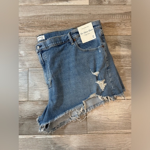 Abercrombie & Fitch~ Women’s The Mom Denim Distressed Shorts High Rise Size 24‎ - Picture 9 of 9